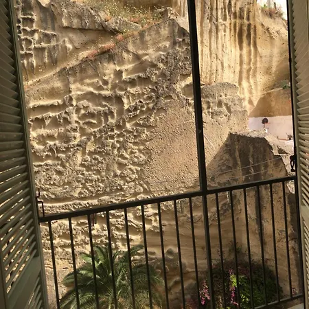 Vista Mare Nocleg ze śniadaniem 4*