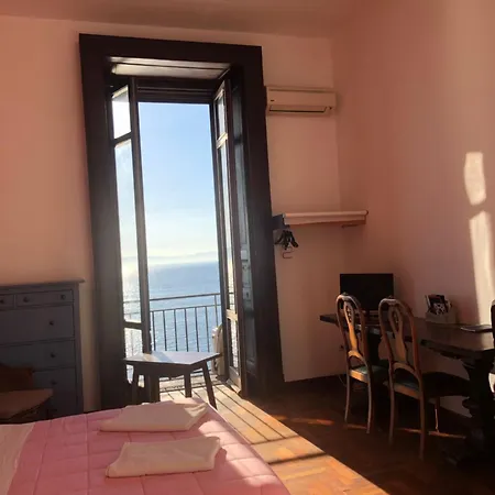 Oda ve Kahvaltı Vista Mare 4*