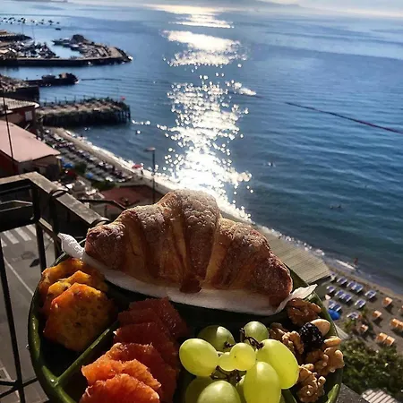 Oda ve Kahvaltı Vista Mare 4*